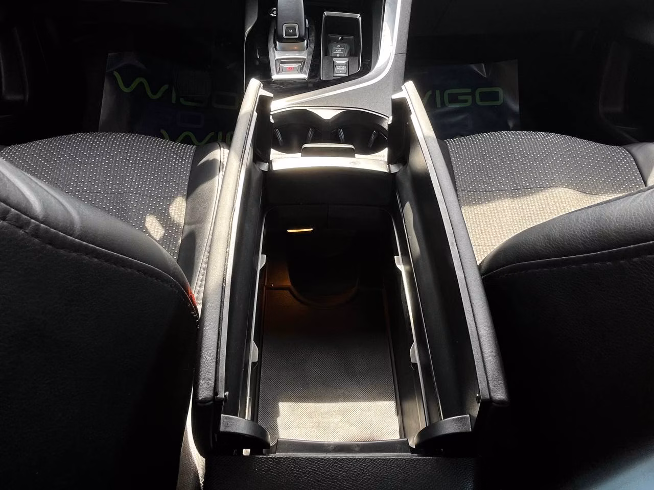 Peugeot 5008 фото 12