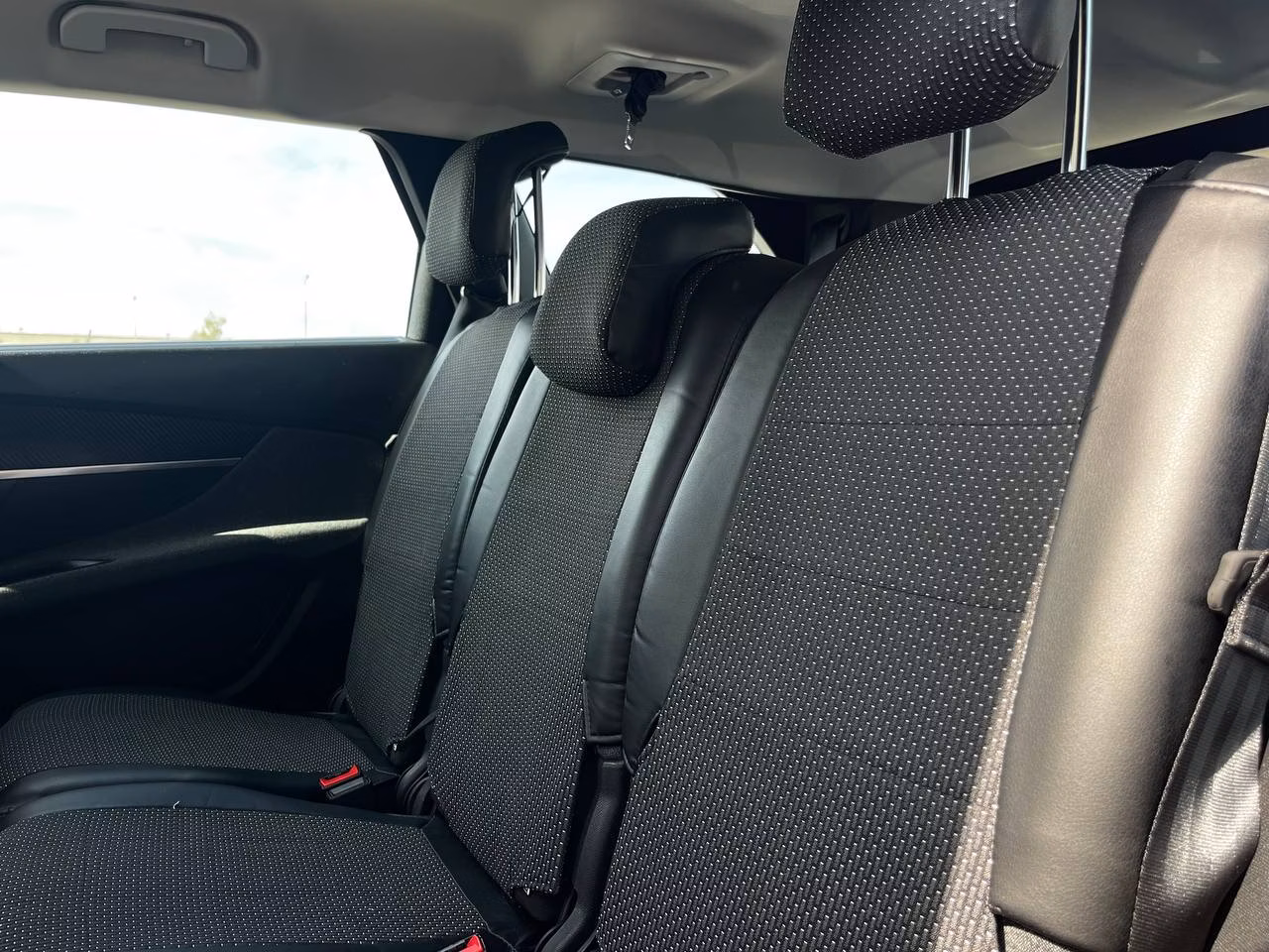 Peugeot 5008 фото 16