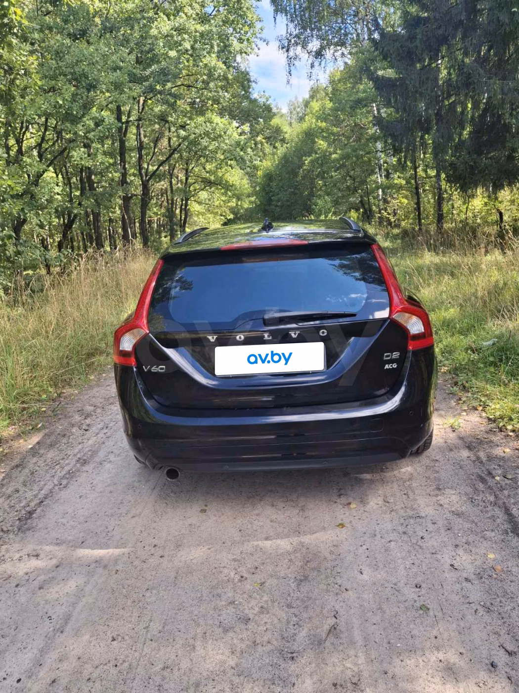 Volvo V60 фото 8