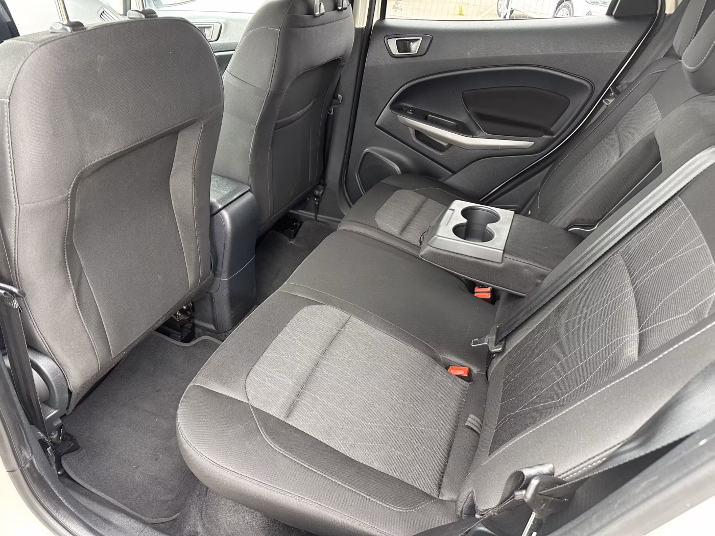 Ford EcoSport фото 9