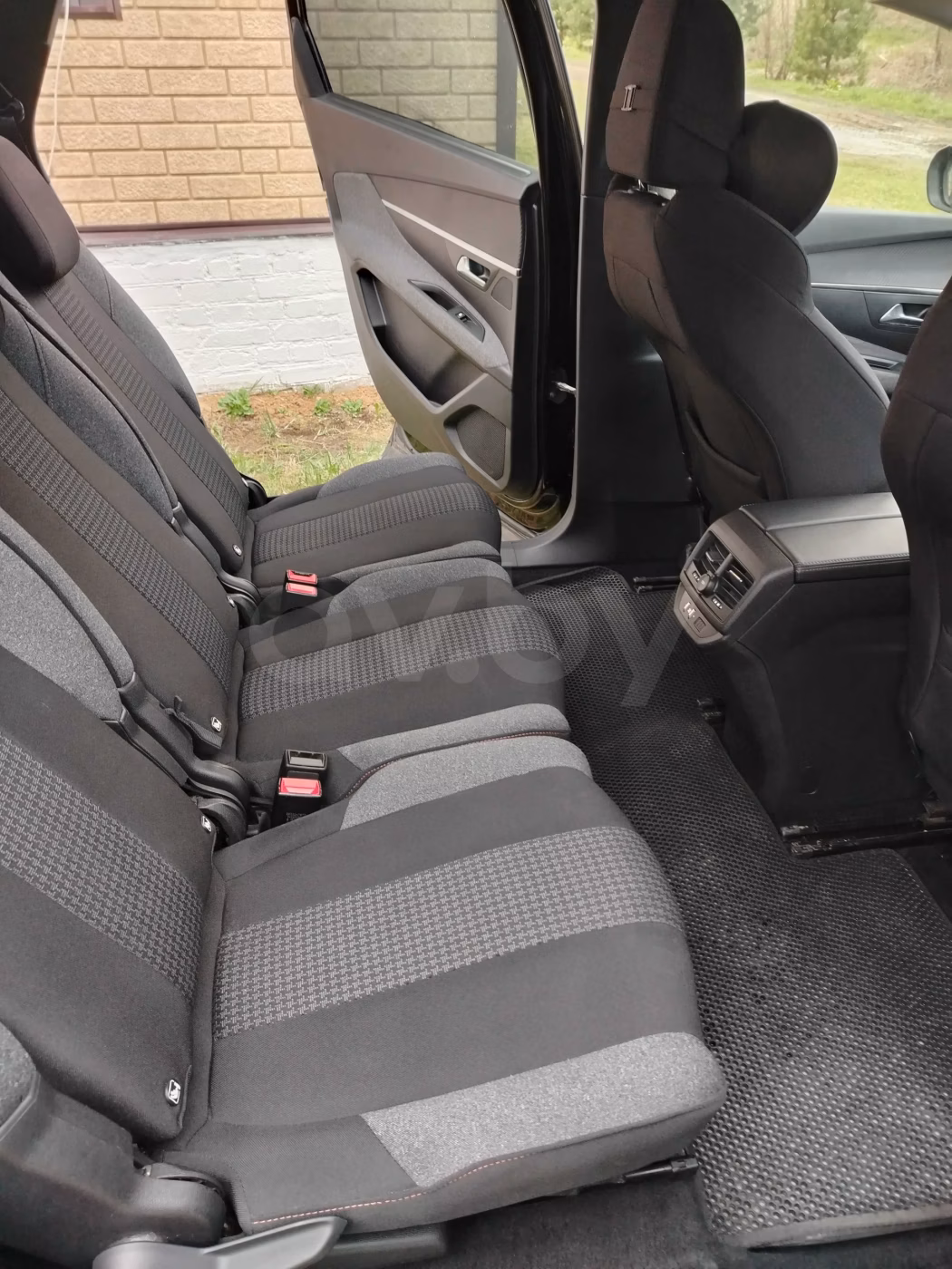 Peugeot 5008 фото 15