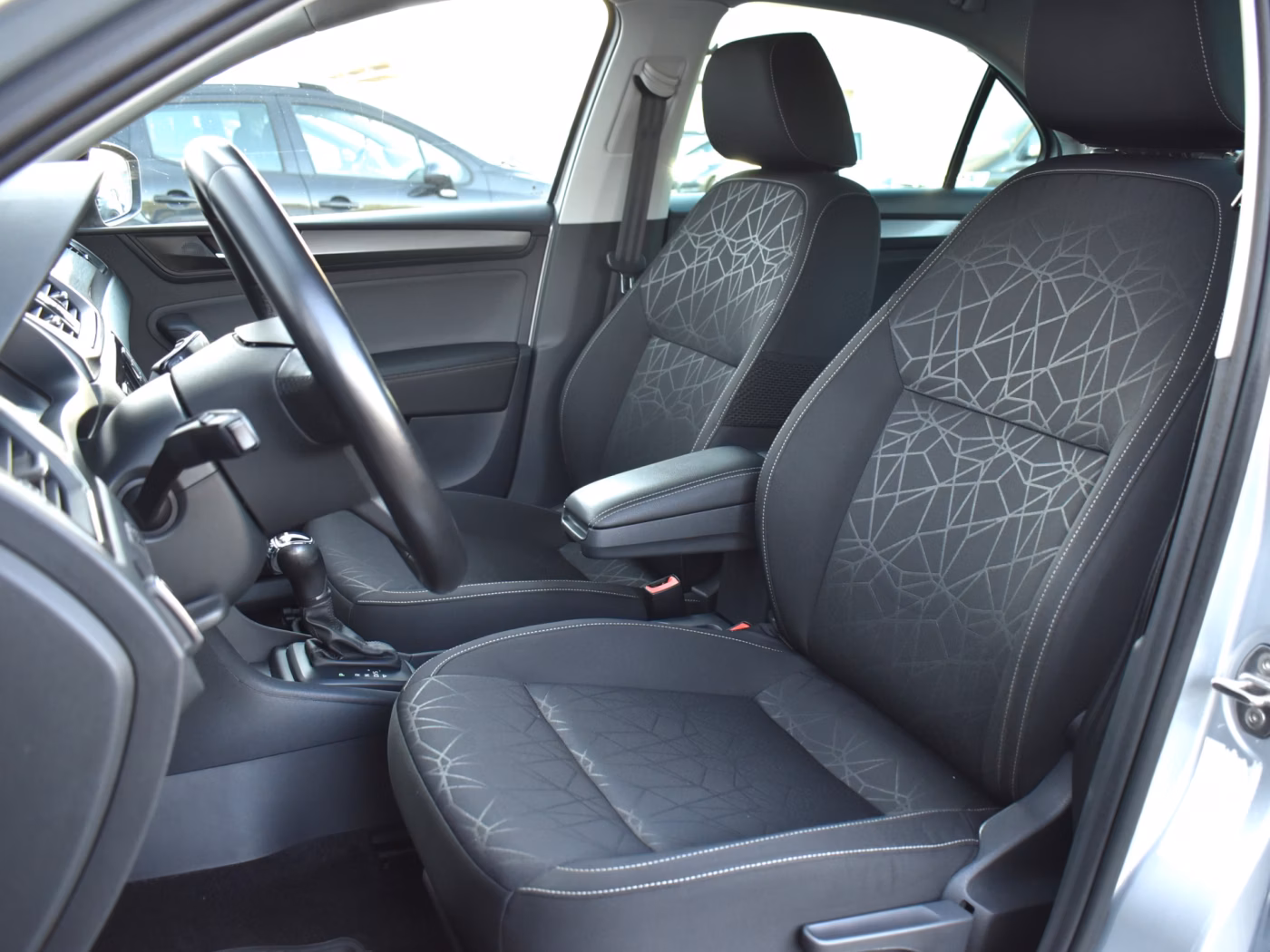 Skoda Rapid фото 7