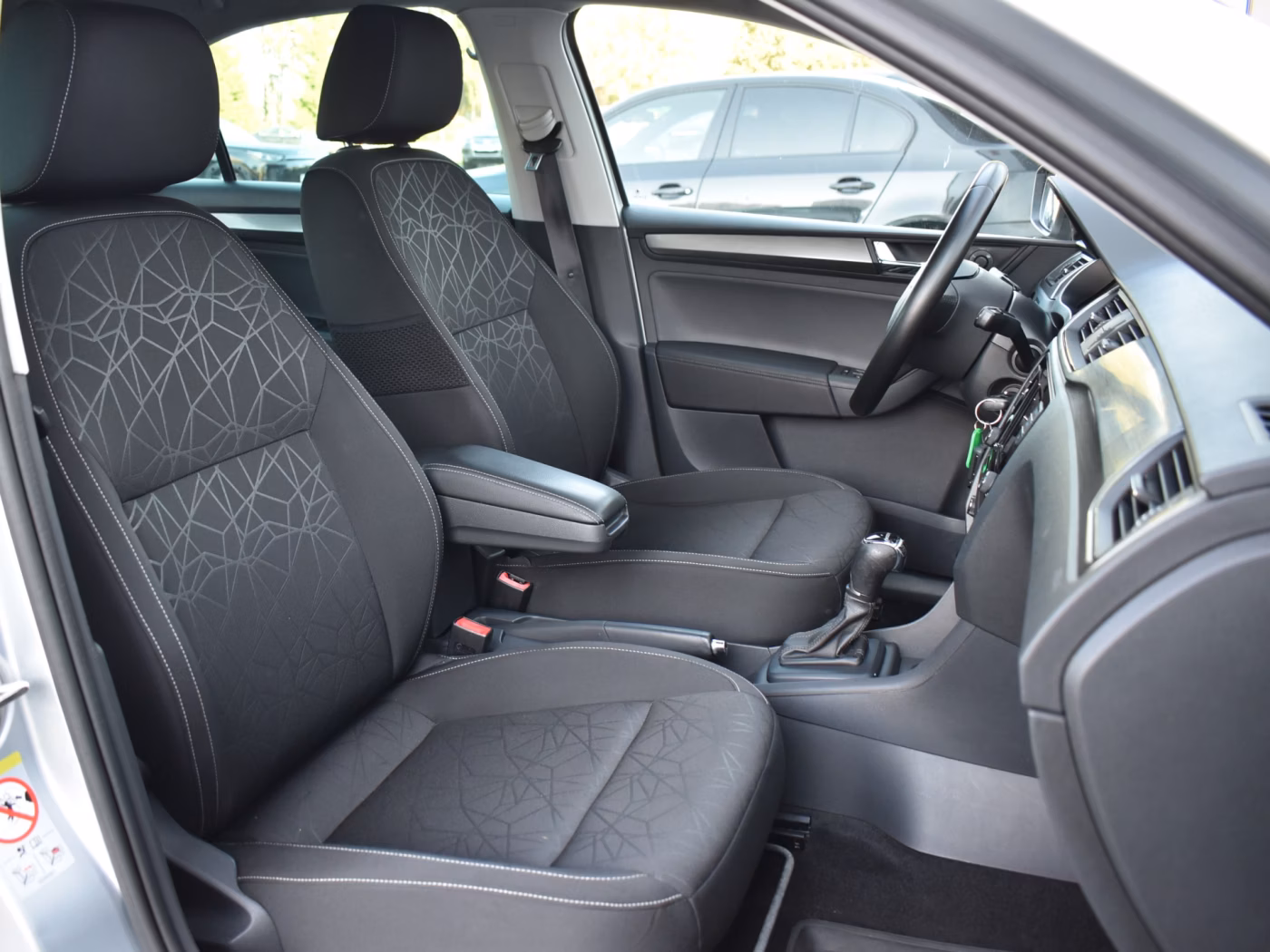 Skoda Rapid фото 10