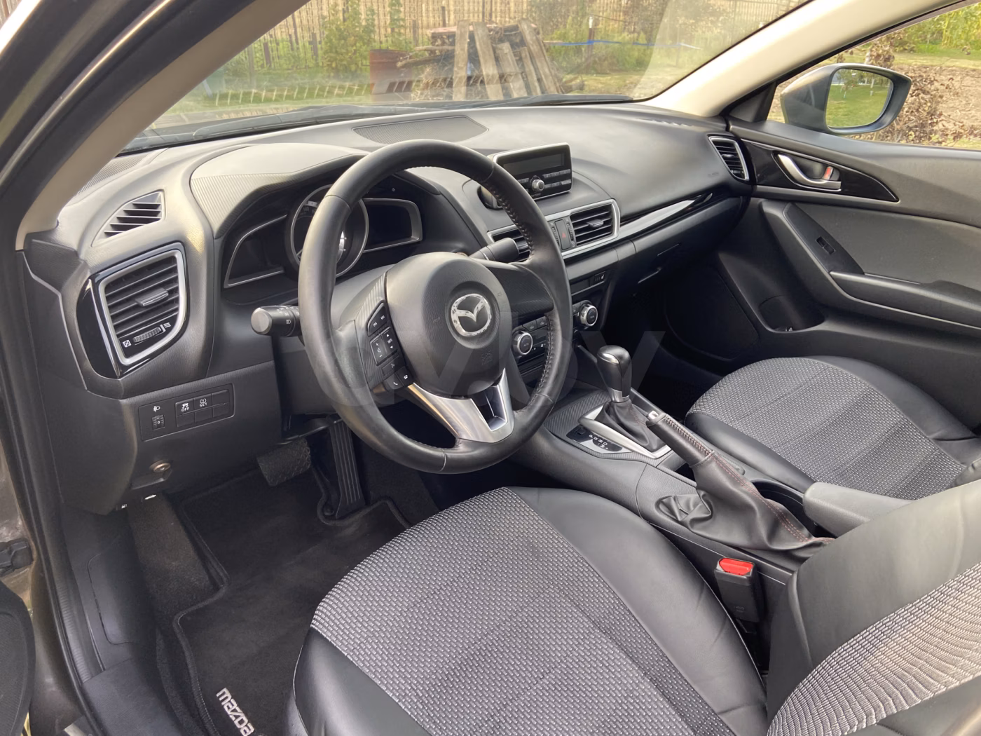 Mazda 3 фото 18