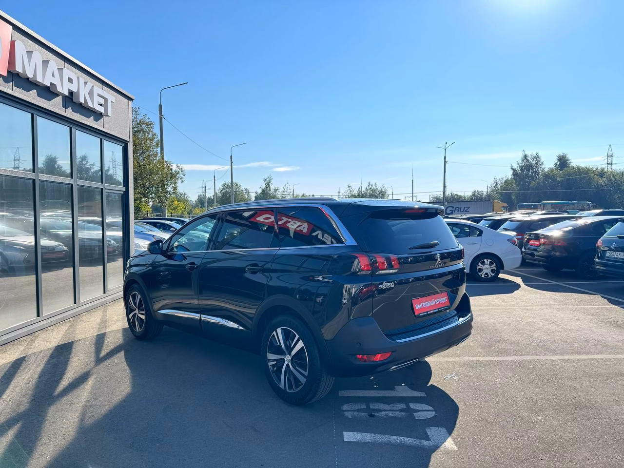 Peugeot 5008 фото 8