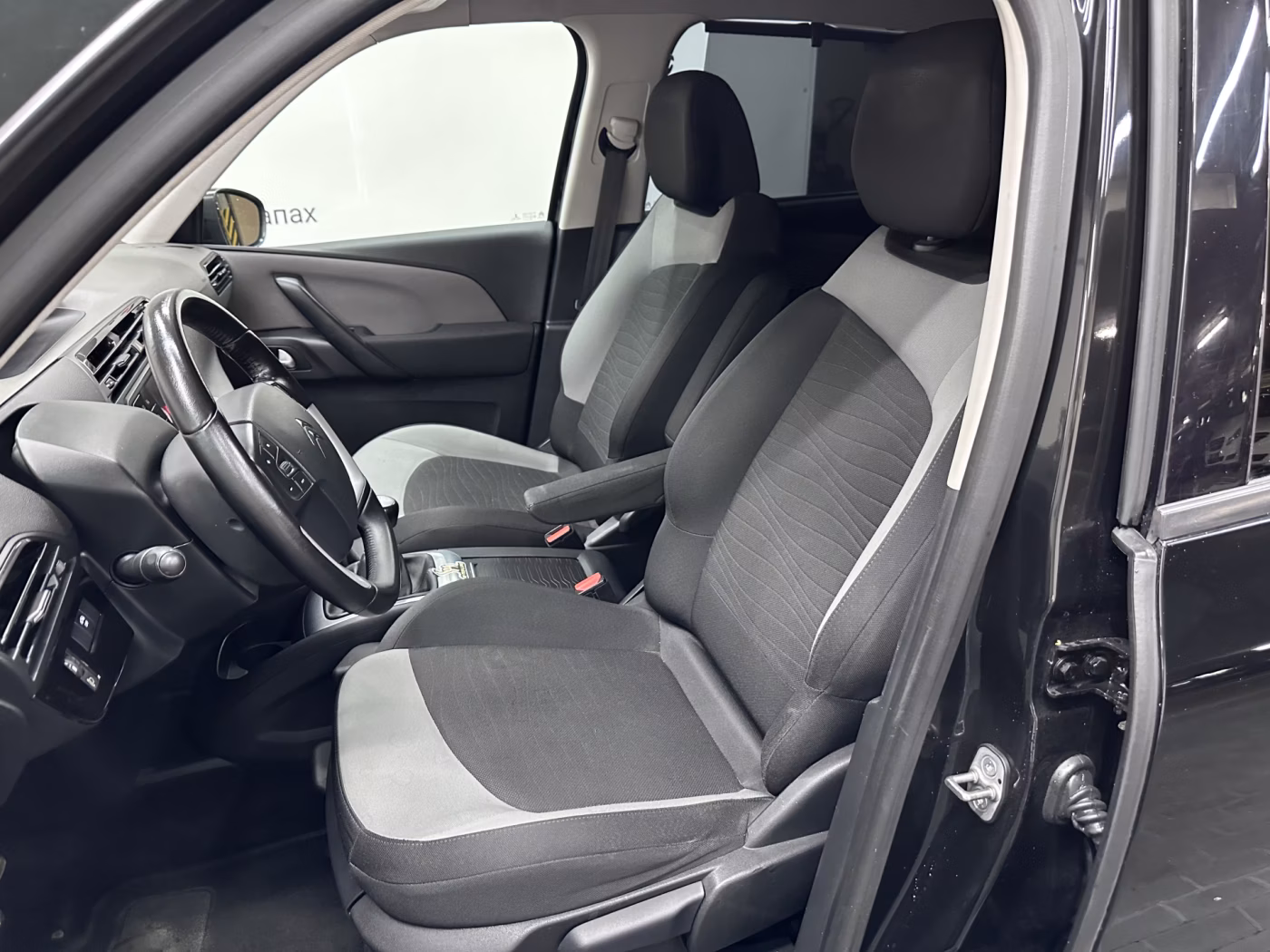 Citroen C4 Picasso фото 8