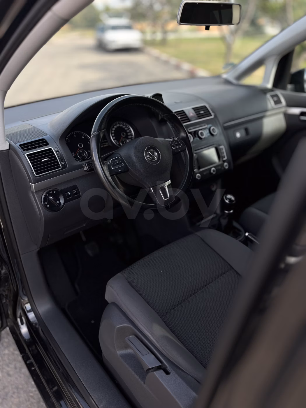 Volkswagen Touran фото 2