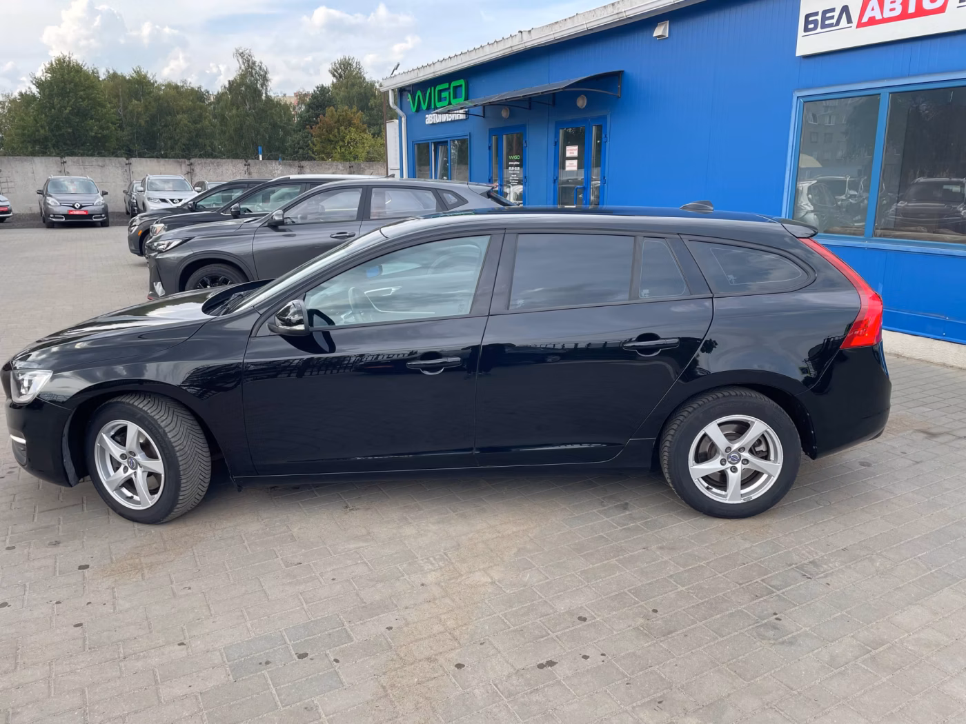 Volvo V60 фото 9