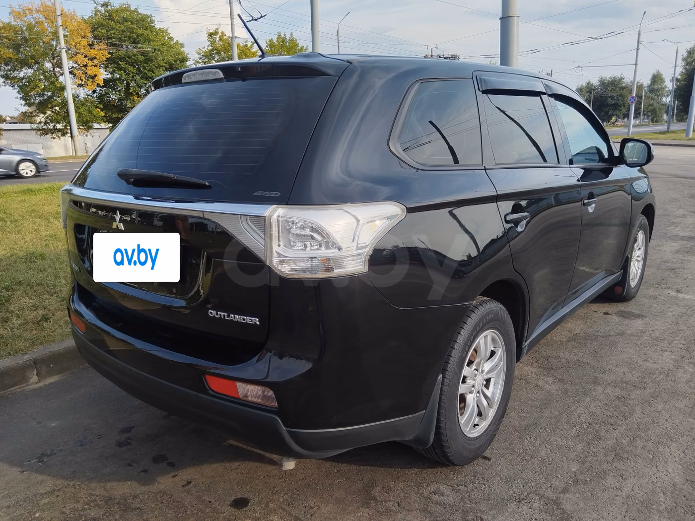 Mitsubishi Outlander фото 2
