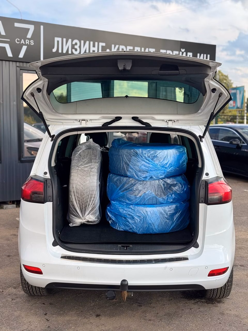 Opel Zafira фото 8