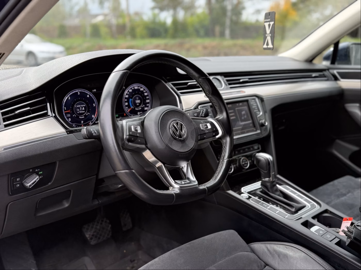 Volkswagen Passat фото 8