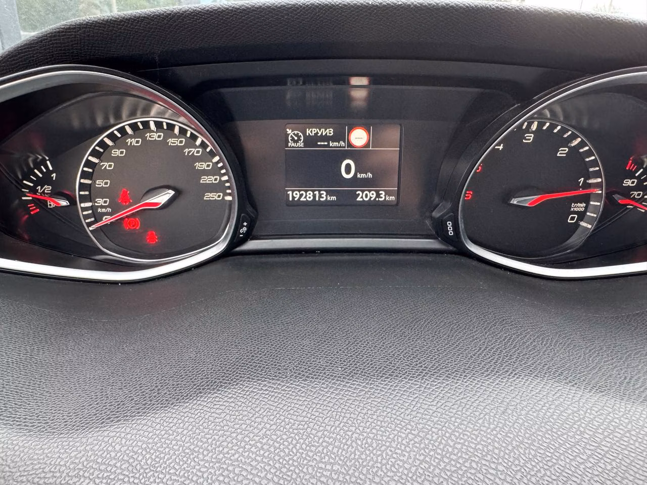 Peugeot 308 фото 11