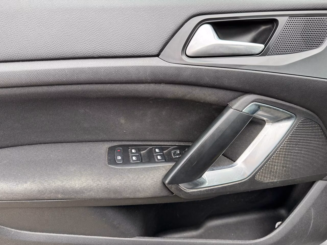 Peugeot 308 фото 16