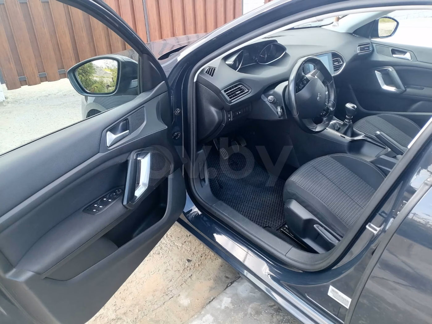 Peugeot 308 фото 14