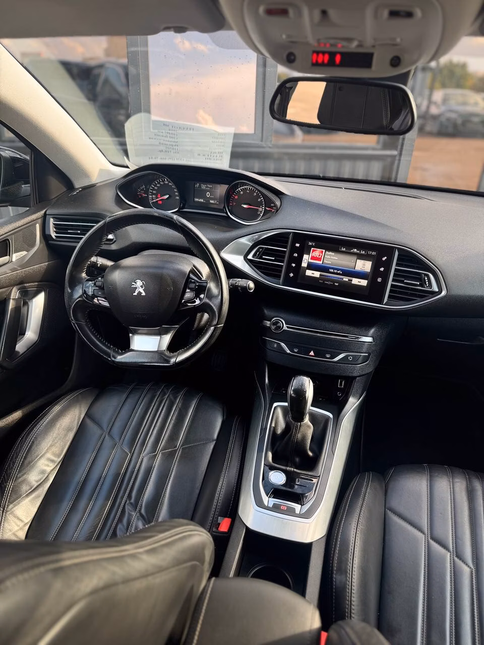 Peugeot 308 фото 16