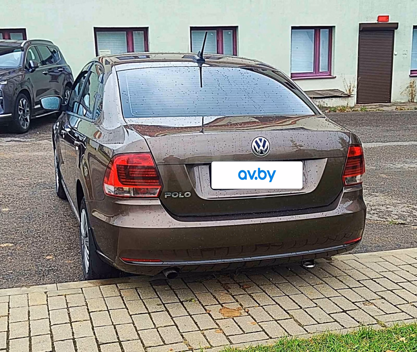 Volkswagen Polo Sedan фото 2