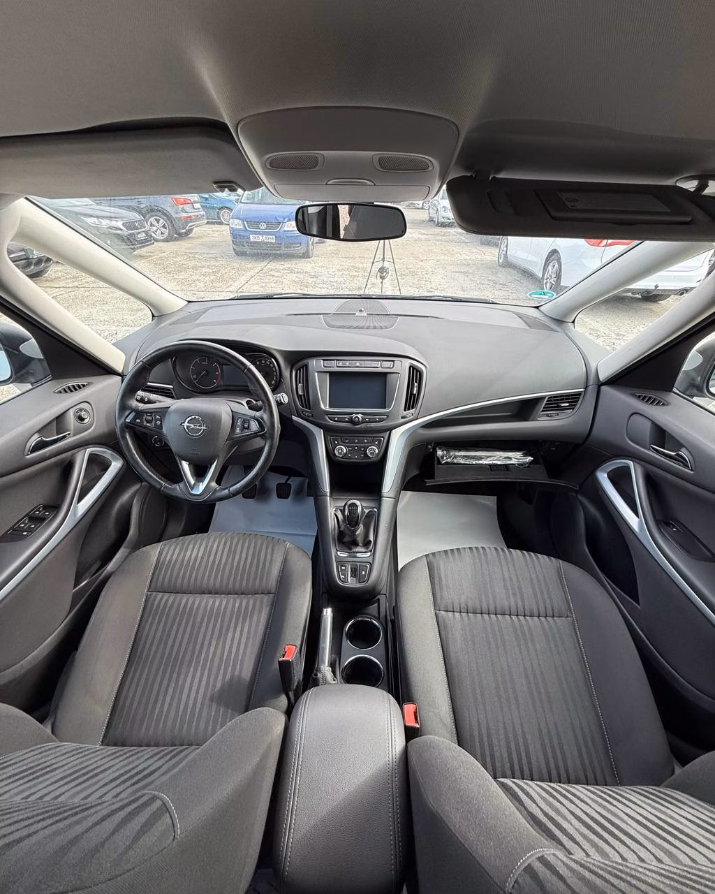 Opel Zafira фото 8