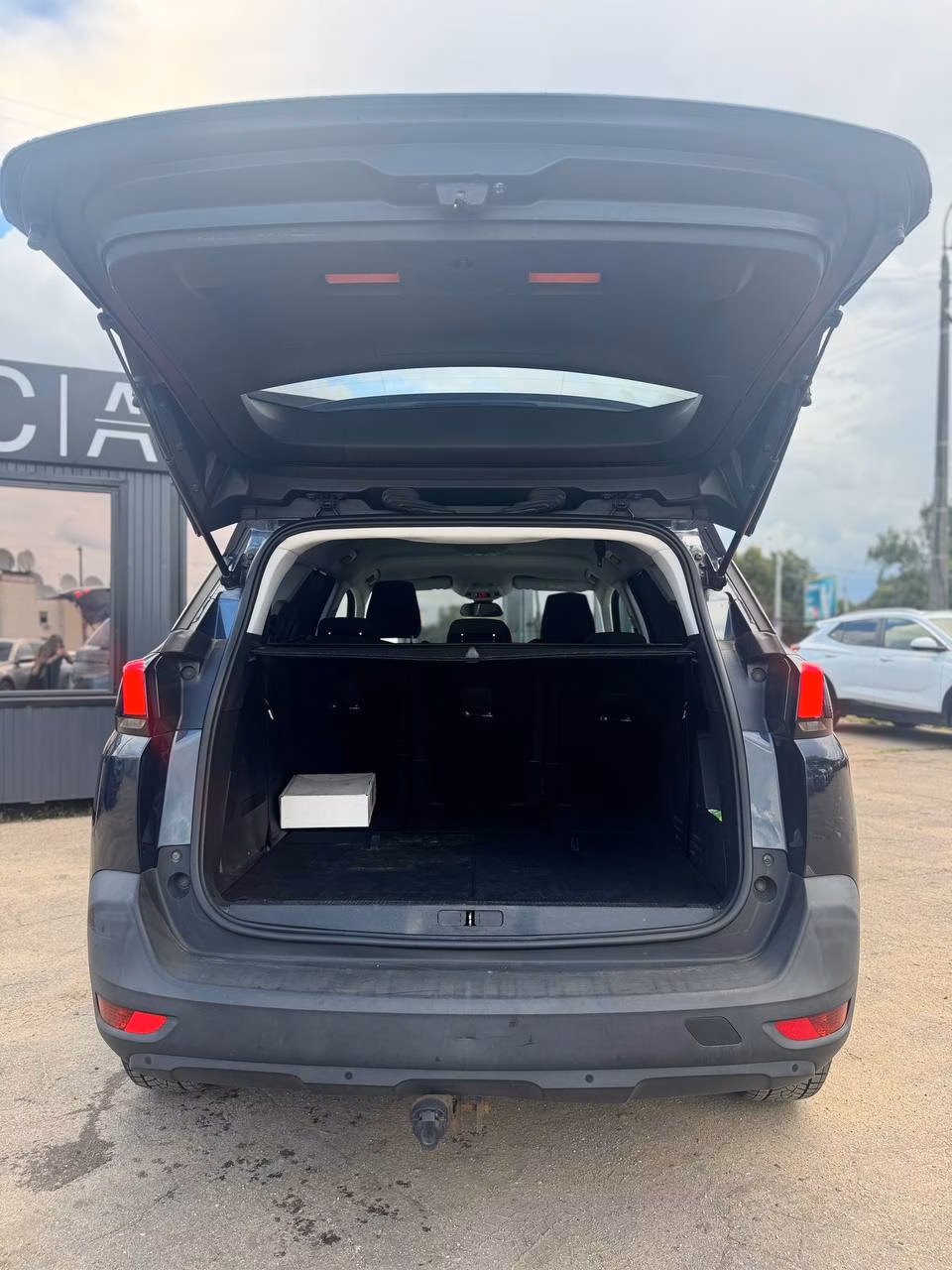 Peugeot 5008 фото 8
