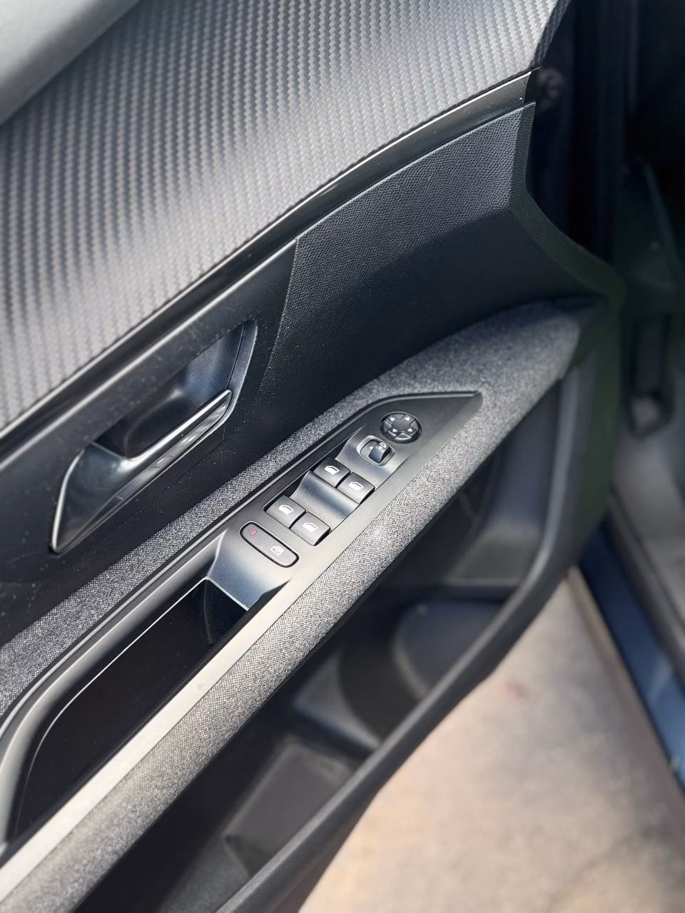 Peugeot 5008 фото 11