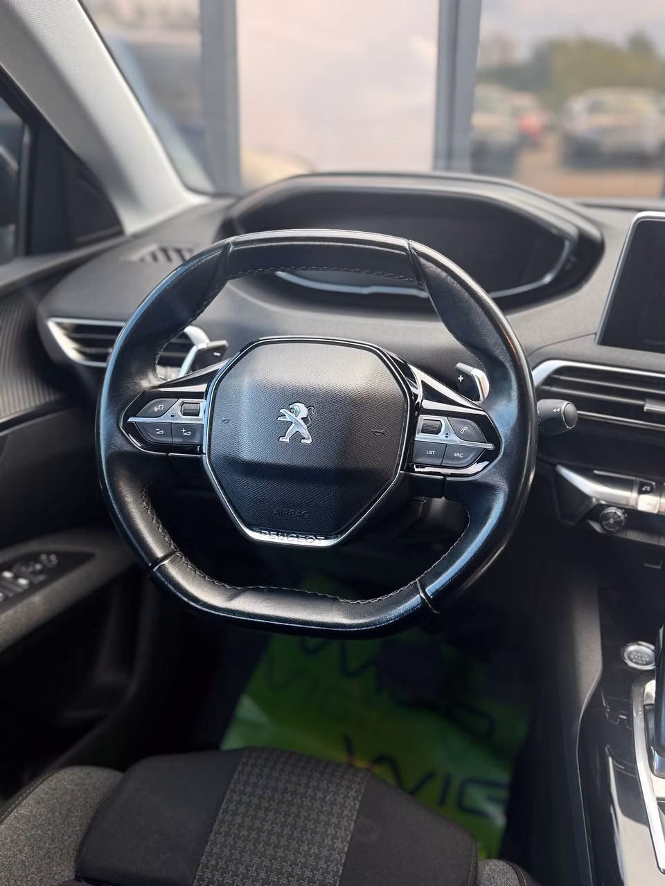 Peugeot 5008 фото 14
