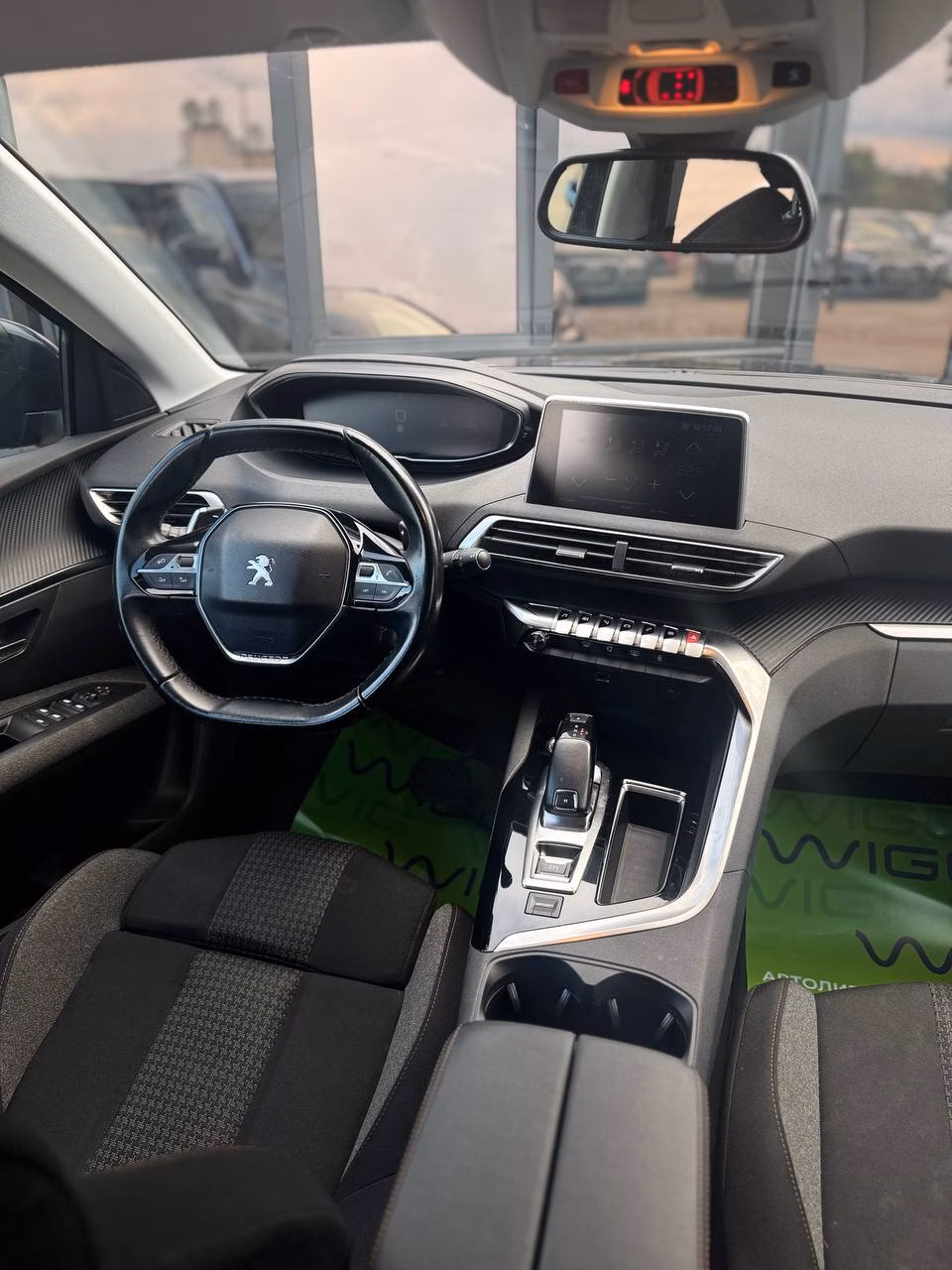 Peugeot 5008 фото 16