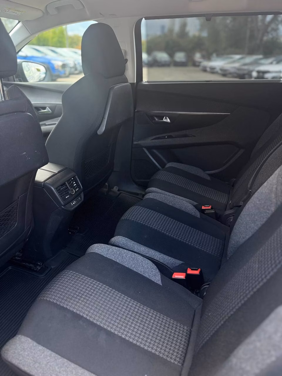 Peugeot 5008 фото 18