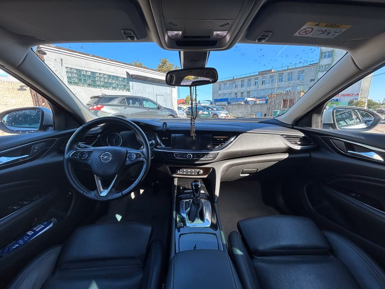 Opel Insignia фото 11