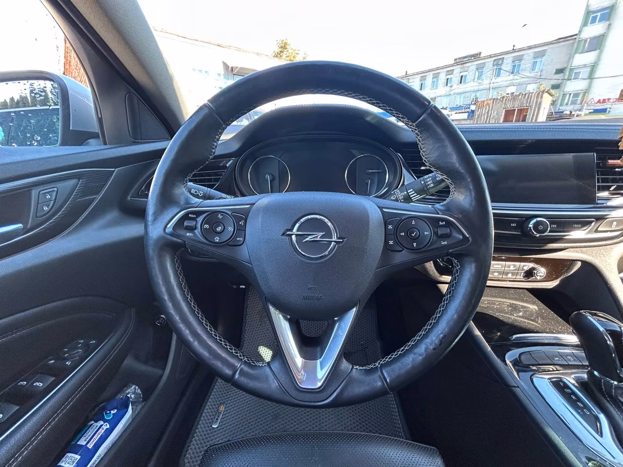 Opel Insignia фото 12