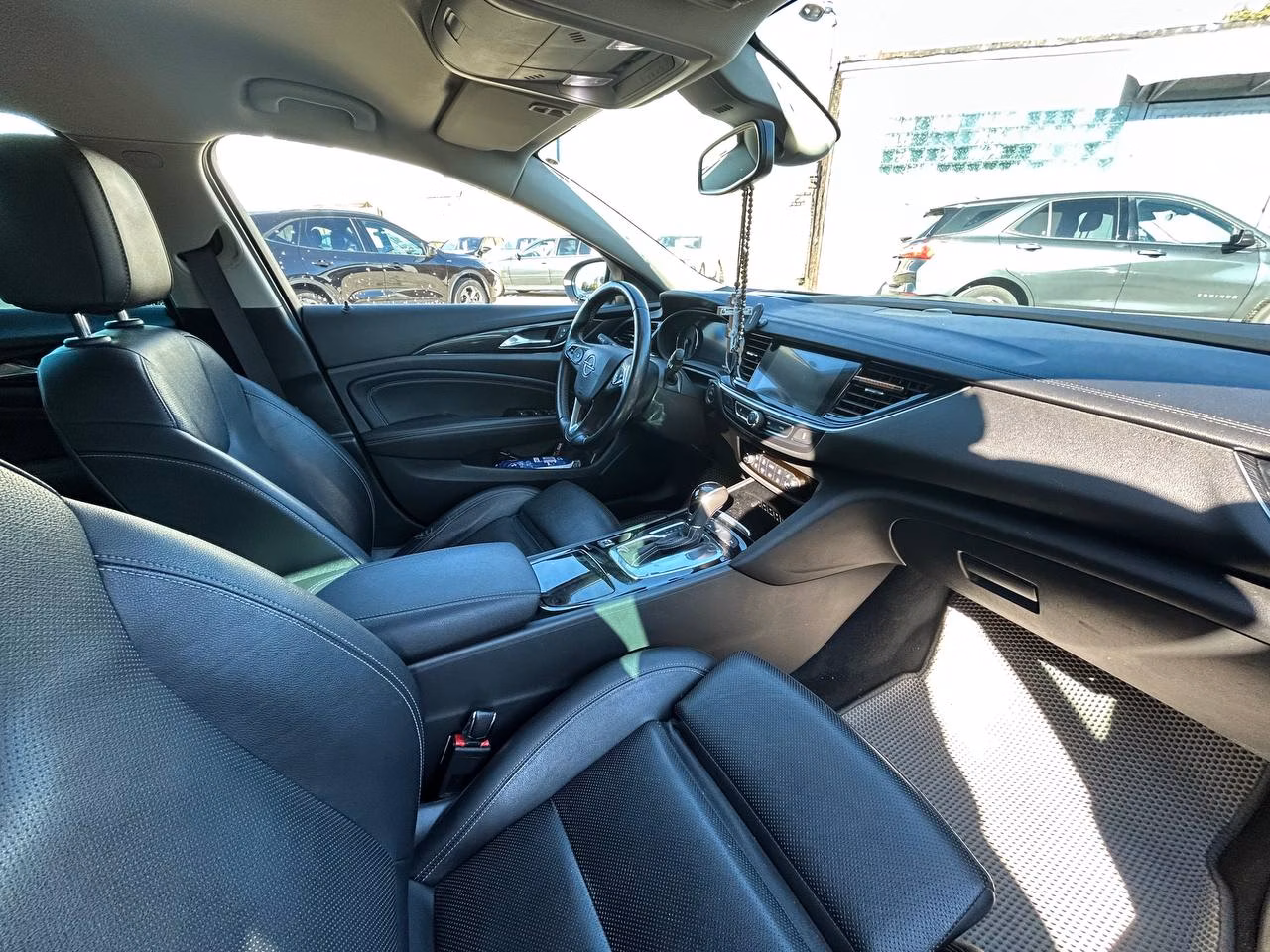 Opel Insignia фото 14