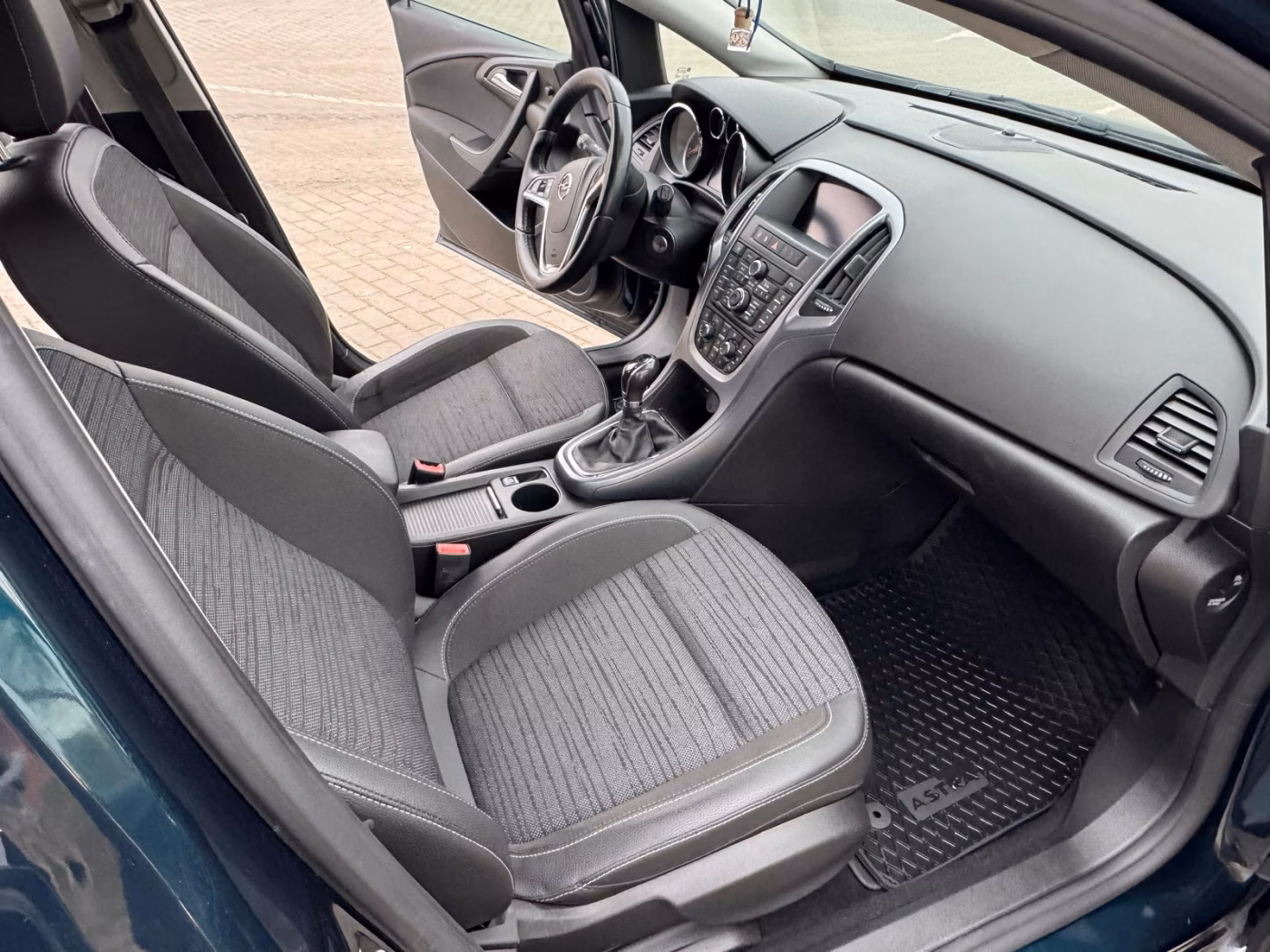 Opel Astra фото 20
