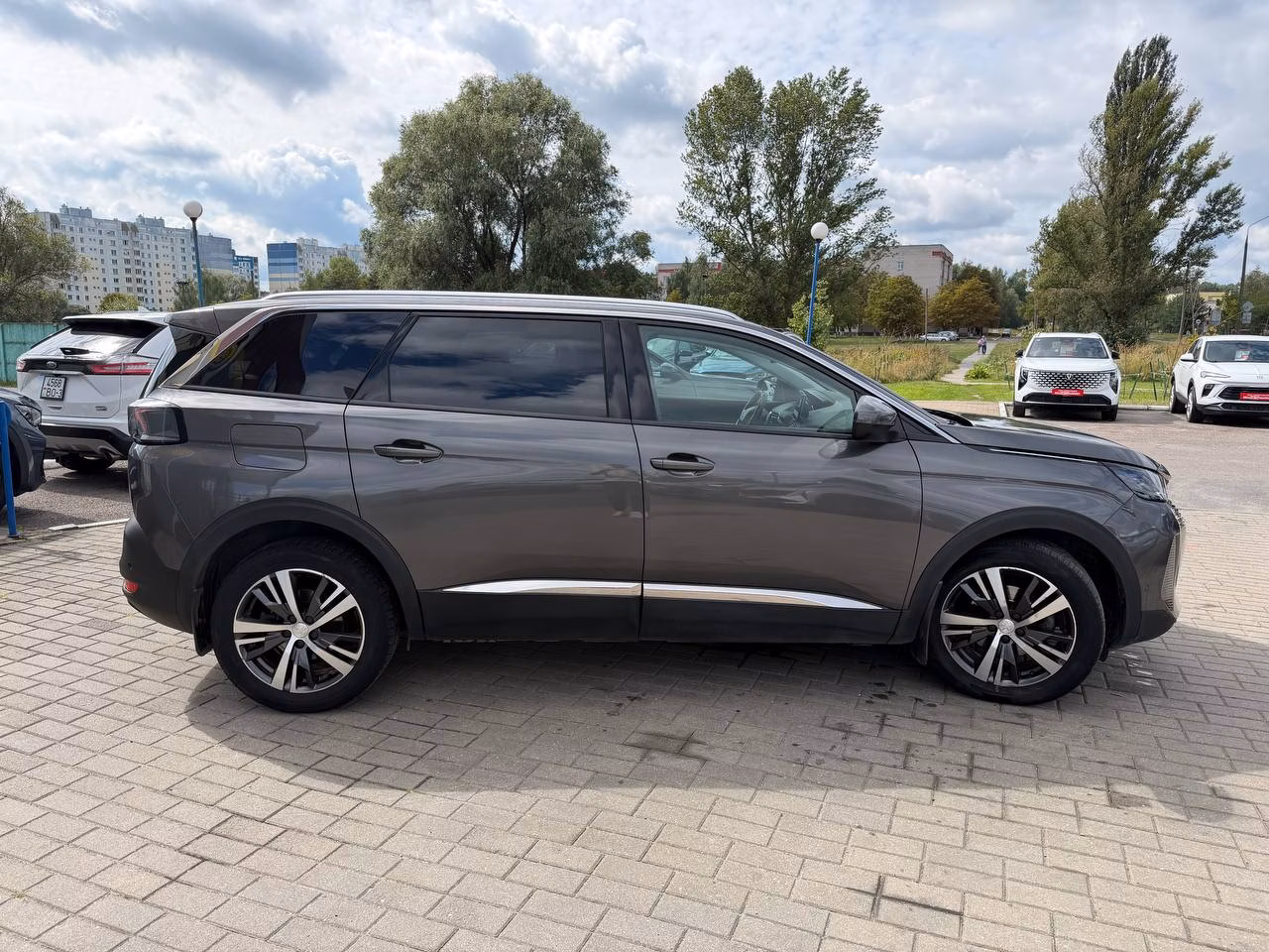 Peugeot 5008 фото 6