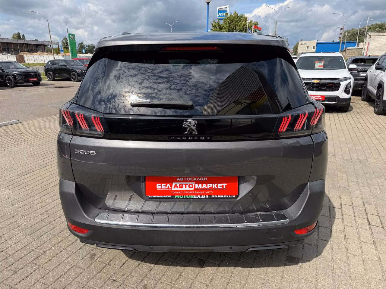 Peugeot 5008 фото 8