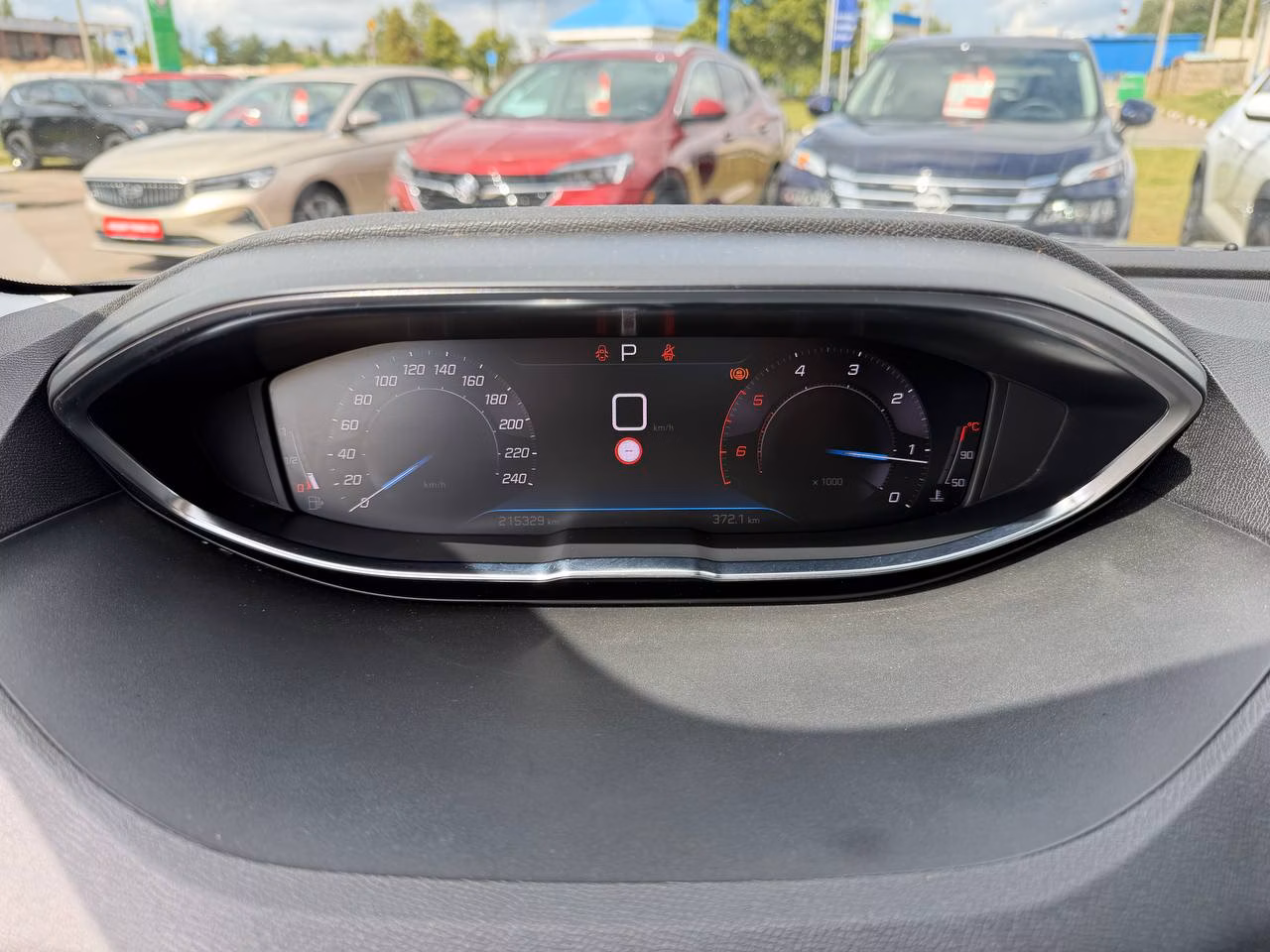 Peugeot 5008 фото 11