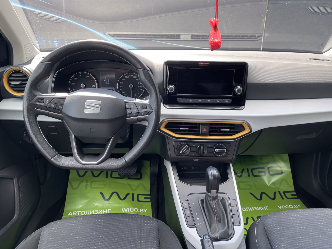 SEAT Arona фото 15