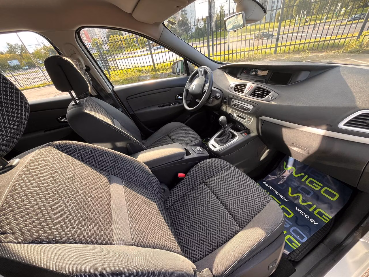 Renault Scenic фото 11