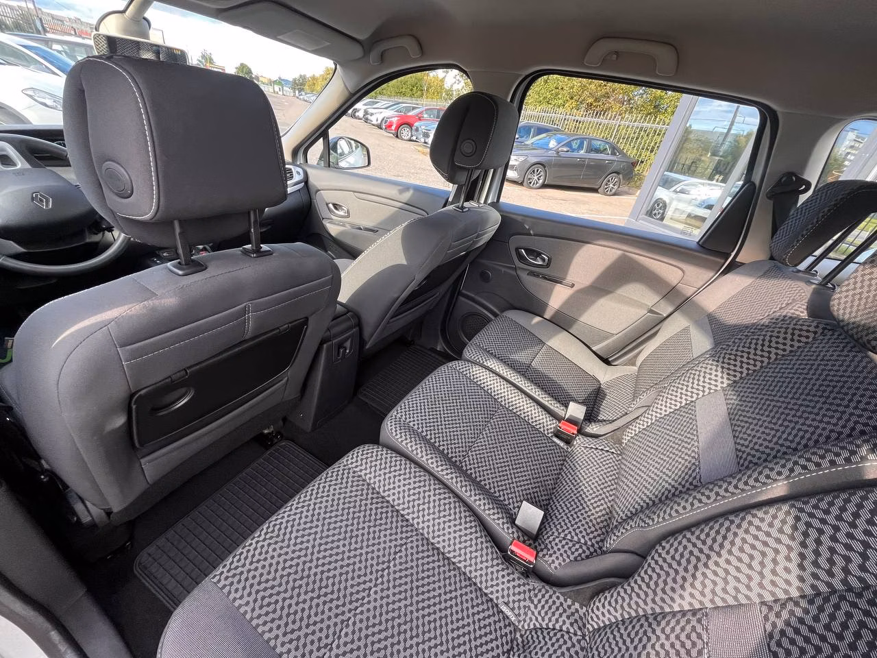 Renault Scenic фото 12