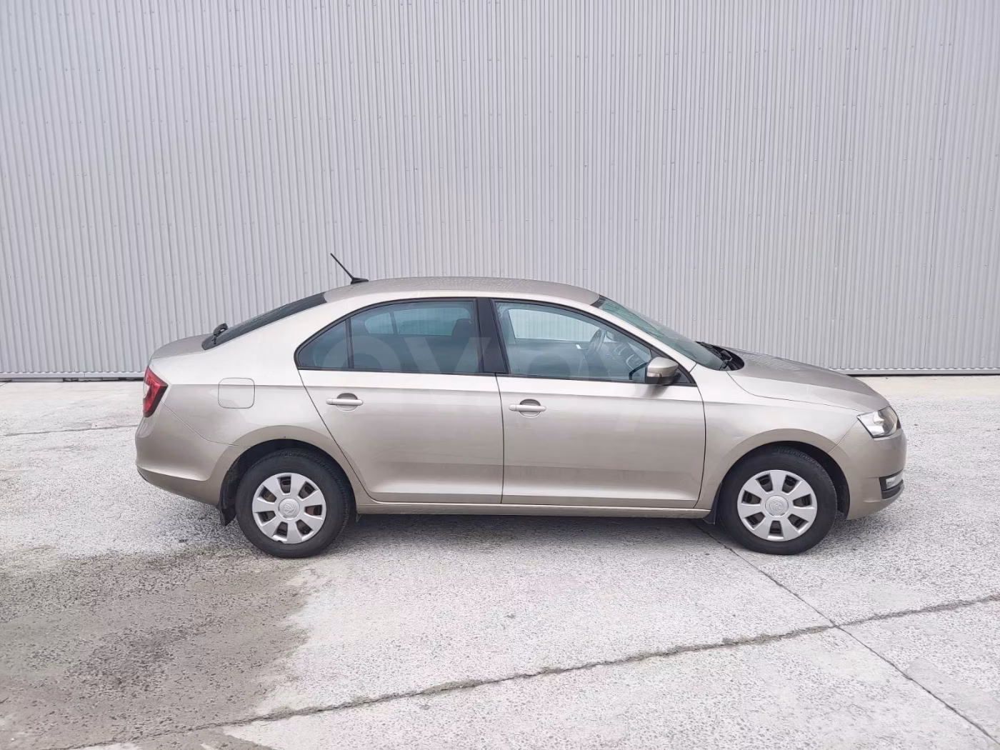 Skoda Rapid фото 2