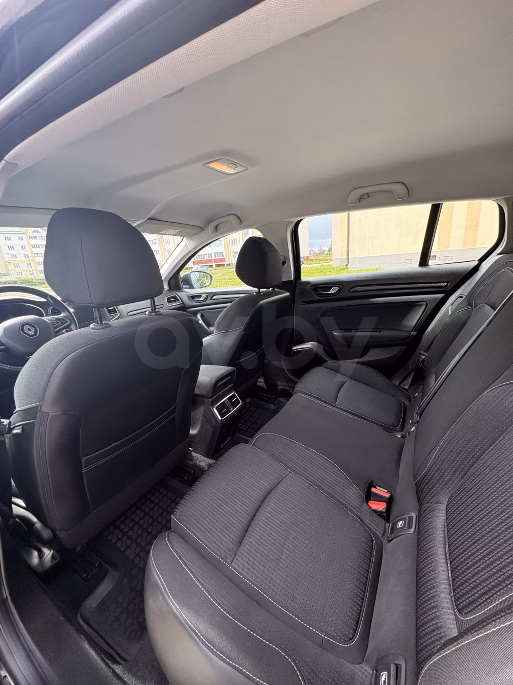 Renault Megane фото 6