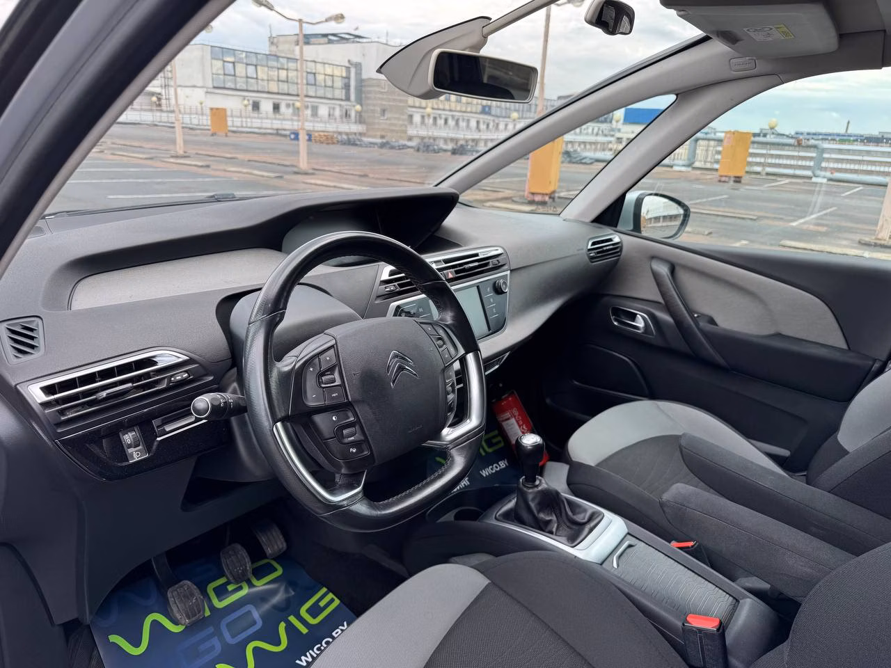 Citroen C4 Picasso фото 8