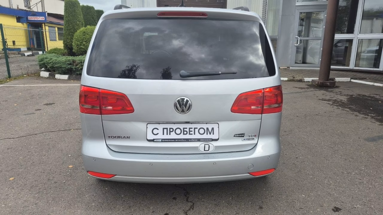 Volkswagen Touran фото 6
