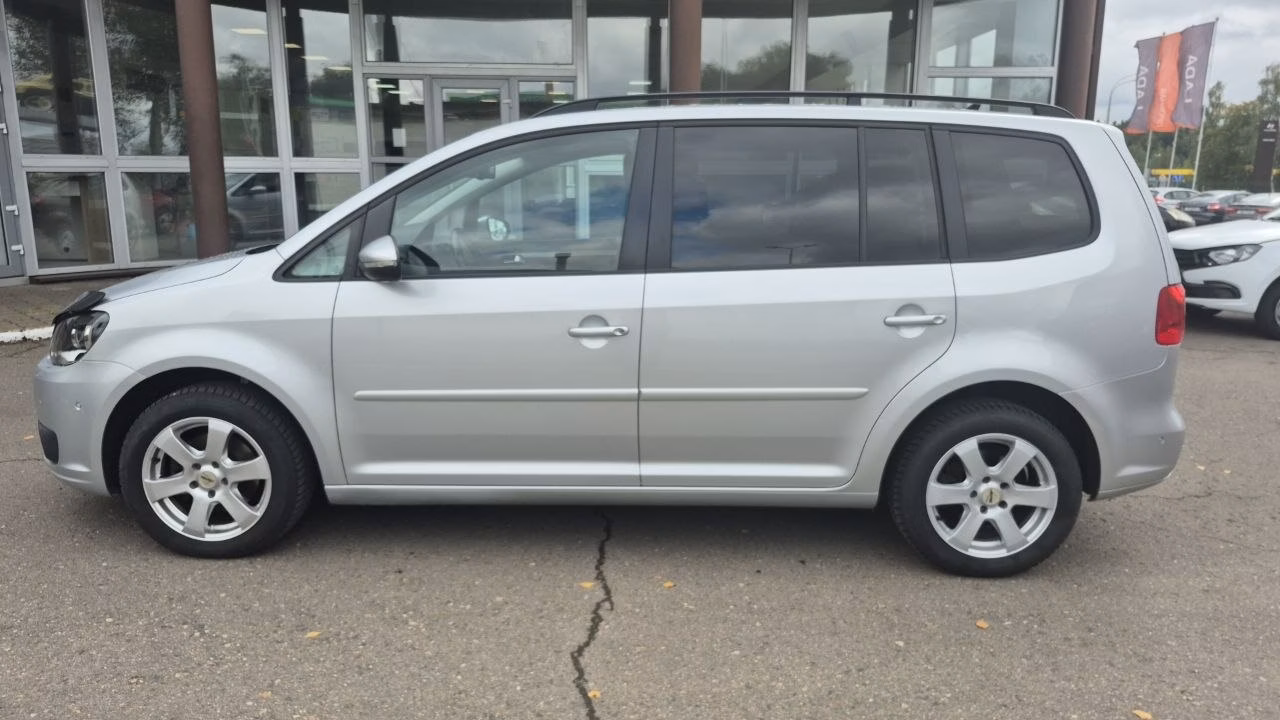 Volkswagen Touran фото 8