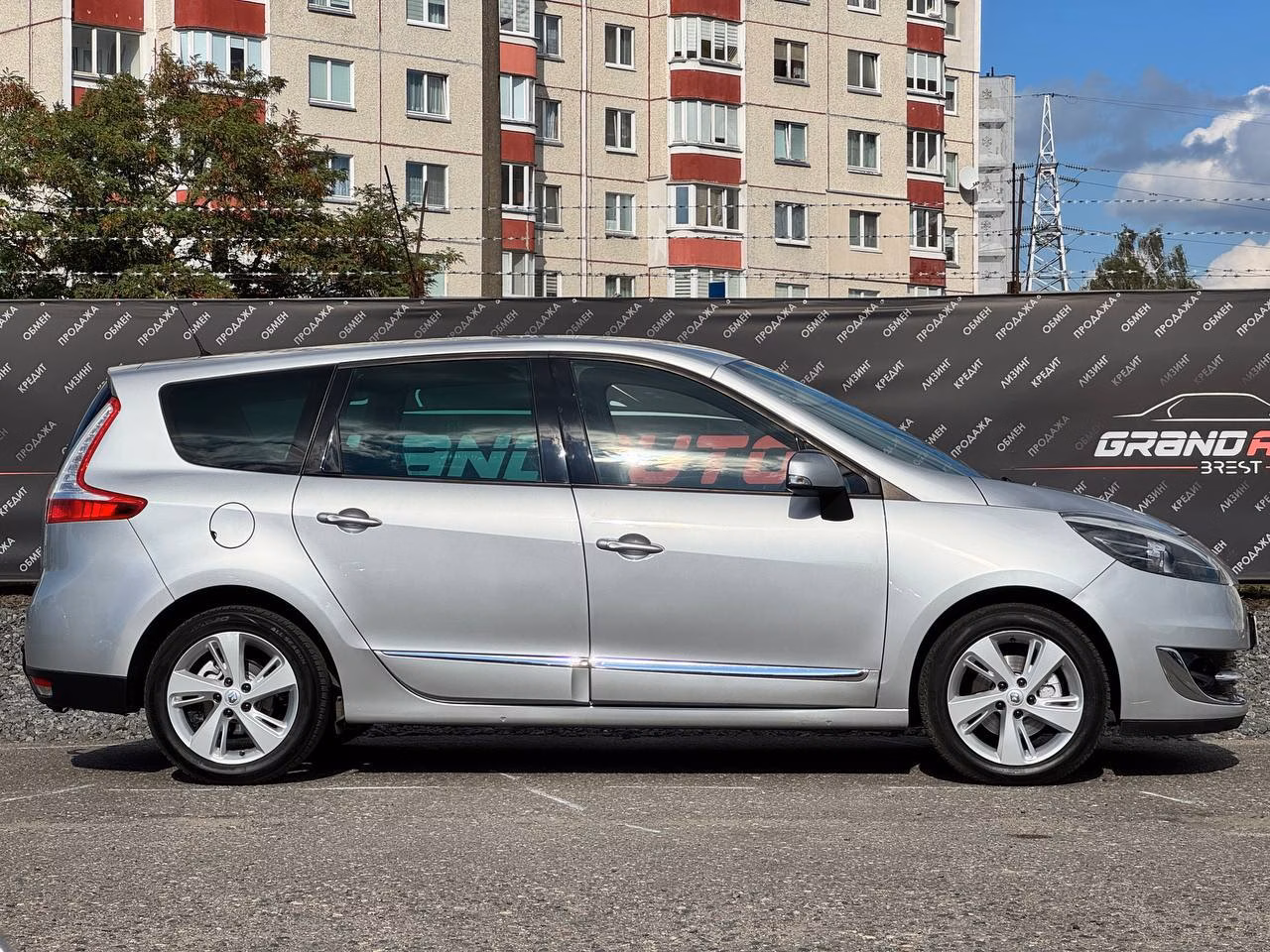 Renault Scenic фото 6