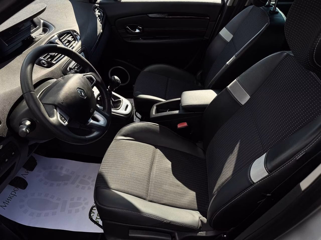 Renault Scenic фото 8