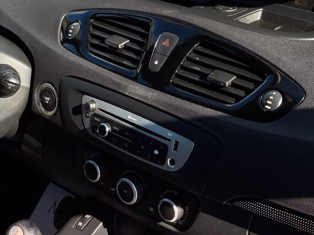 Renault Scenic фото 17