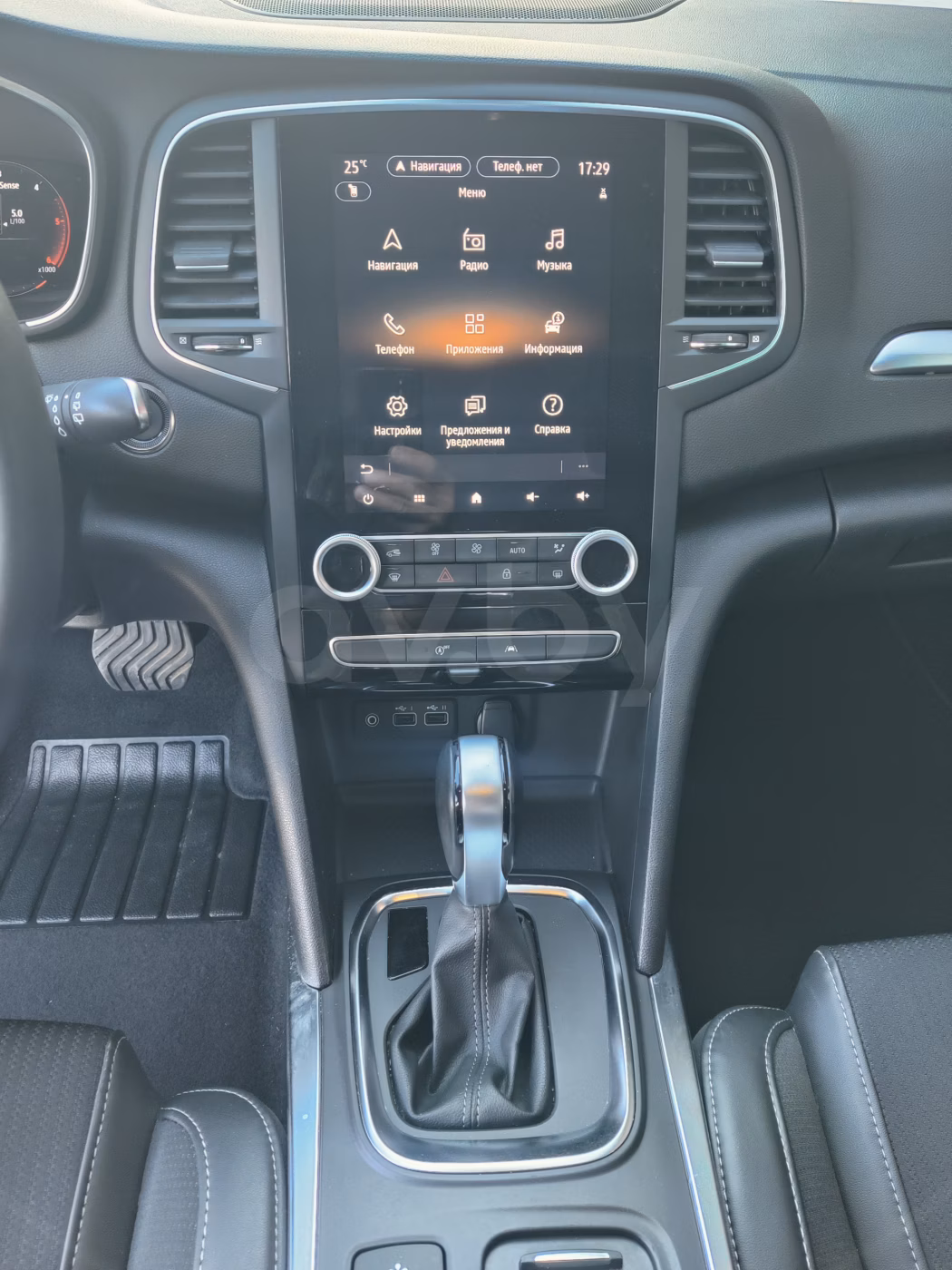 Renault Megane фото 10