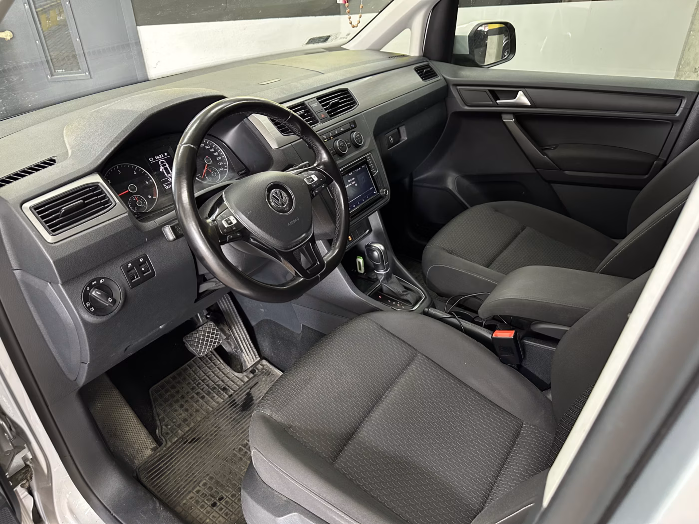 Volkswagen Caddy MAXI фото 13