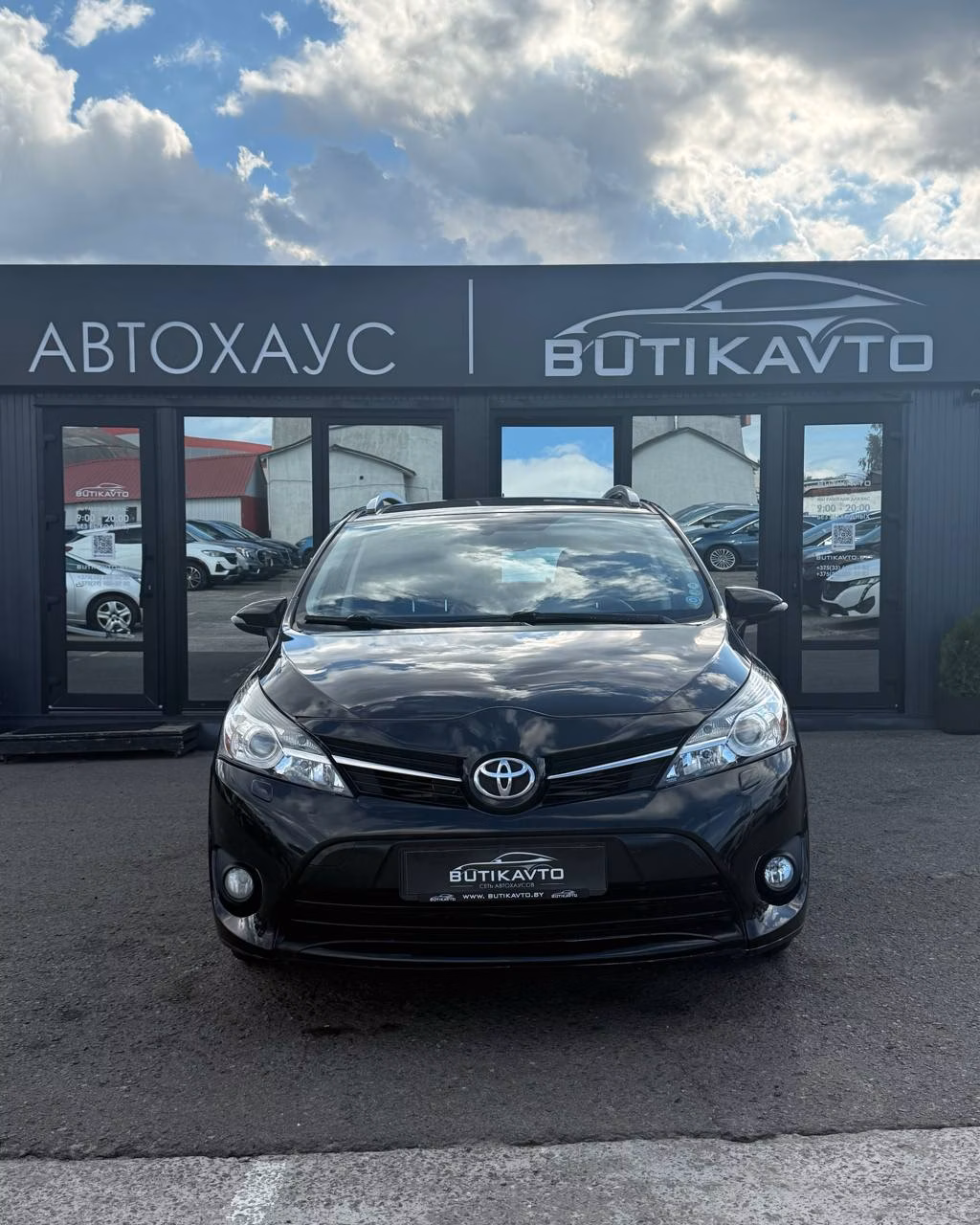 Toyota Verso фото 2