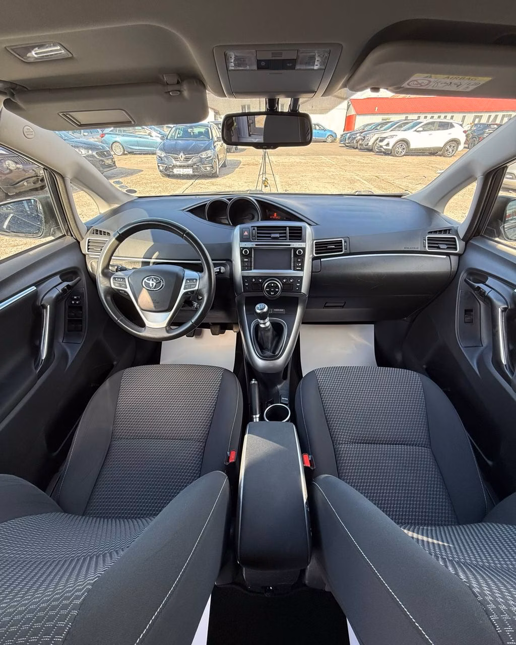 Toyota Verso фото 8
