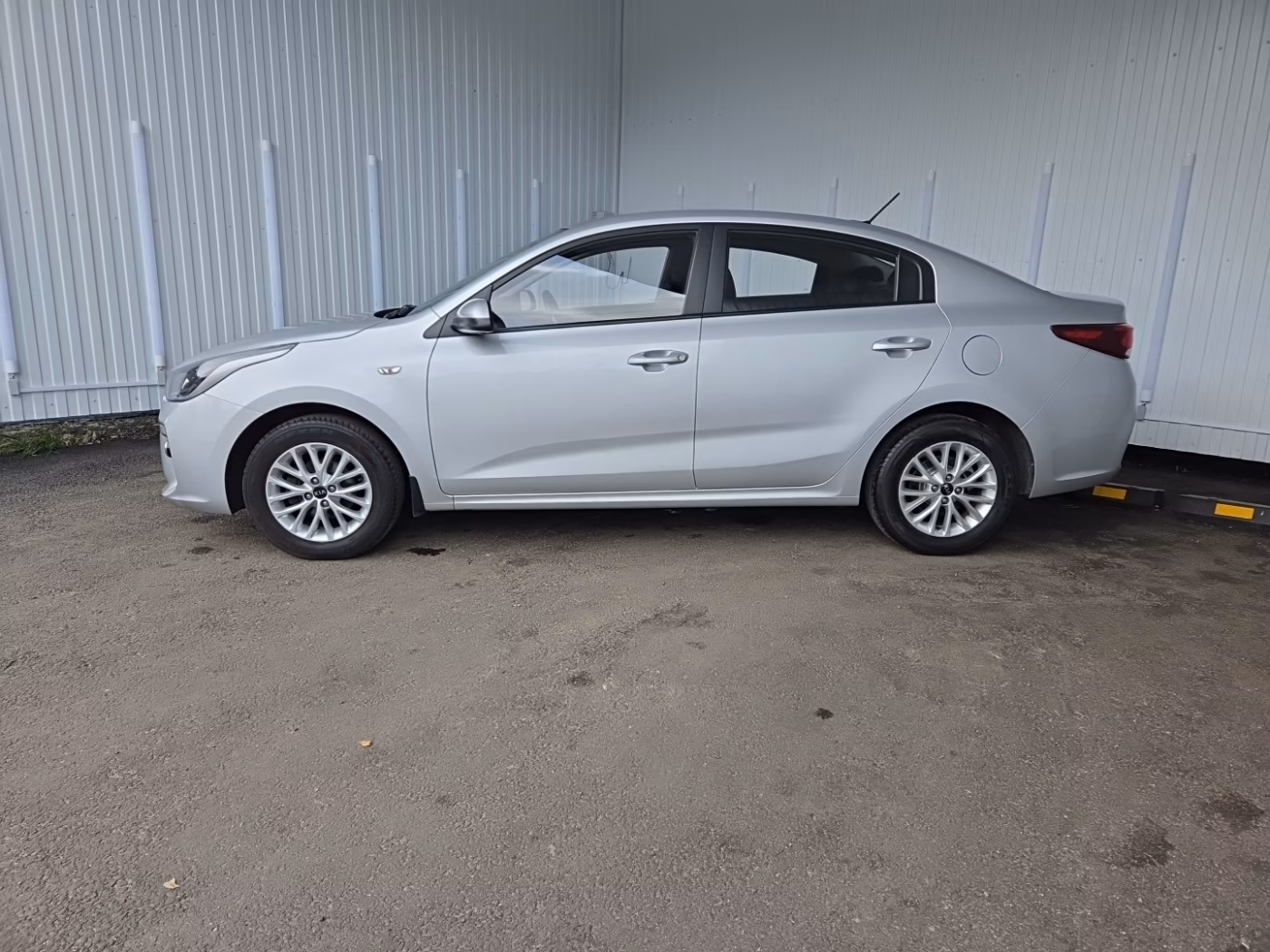 Kia Rio фото 8