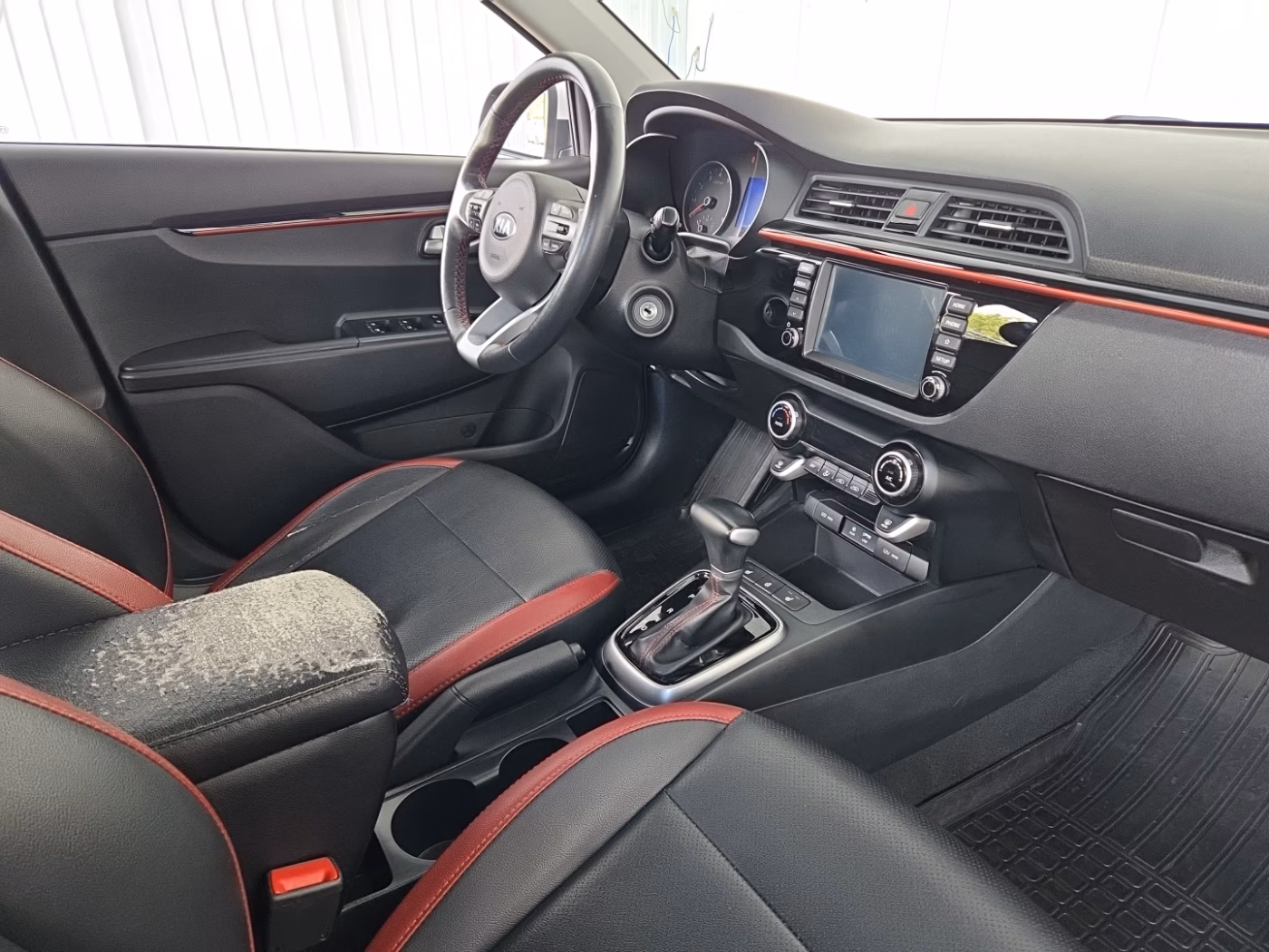 Kia Rio фото 14